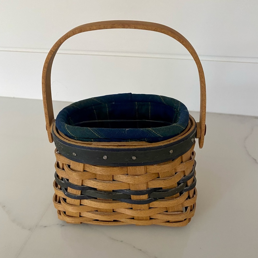Longaberger 2003 Collector Club exclusive basket